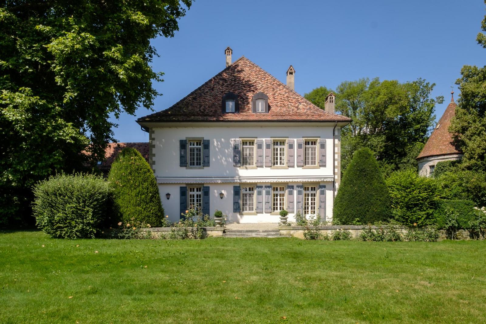 Manoir du XVème siècle sis sur 27'000 m²